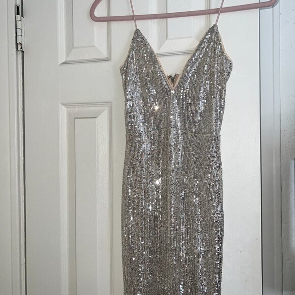 Sequin Bodycon Midi Dress - Picture 3 of 7